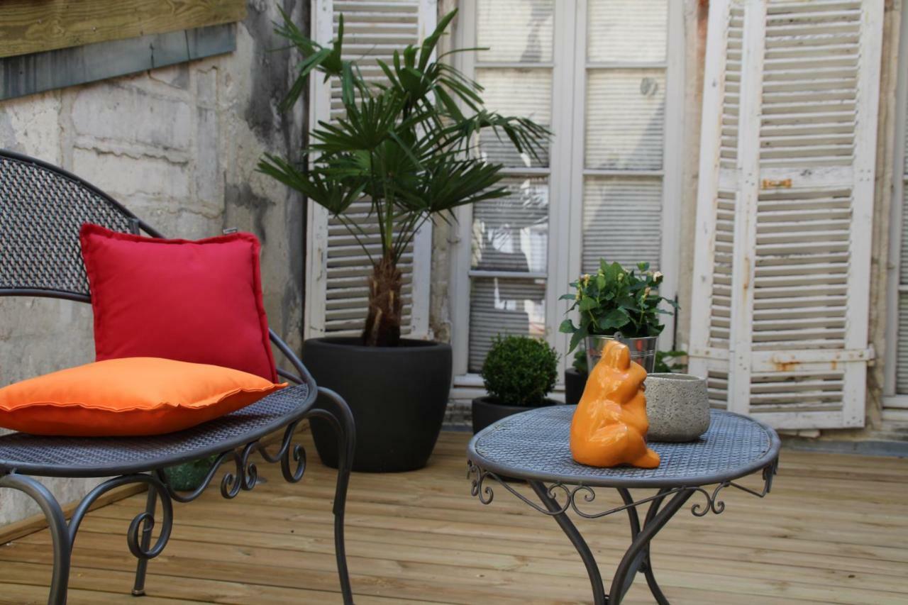 Une Chambre En Ville Saintes Exterior photo
